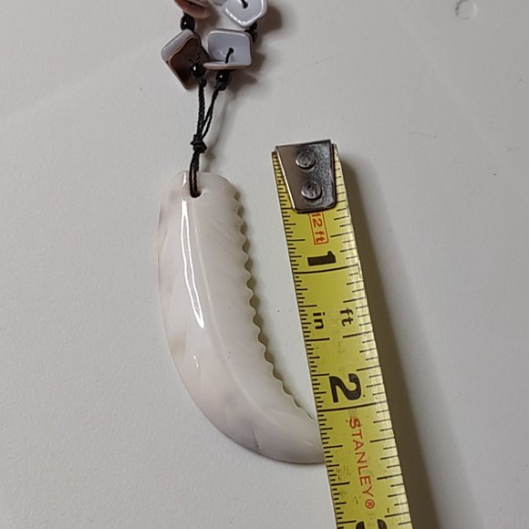 Very Cool Shell And String Necklace 21 Inches Long - Picture 15 of 15